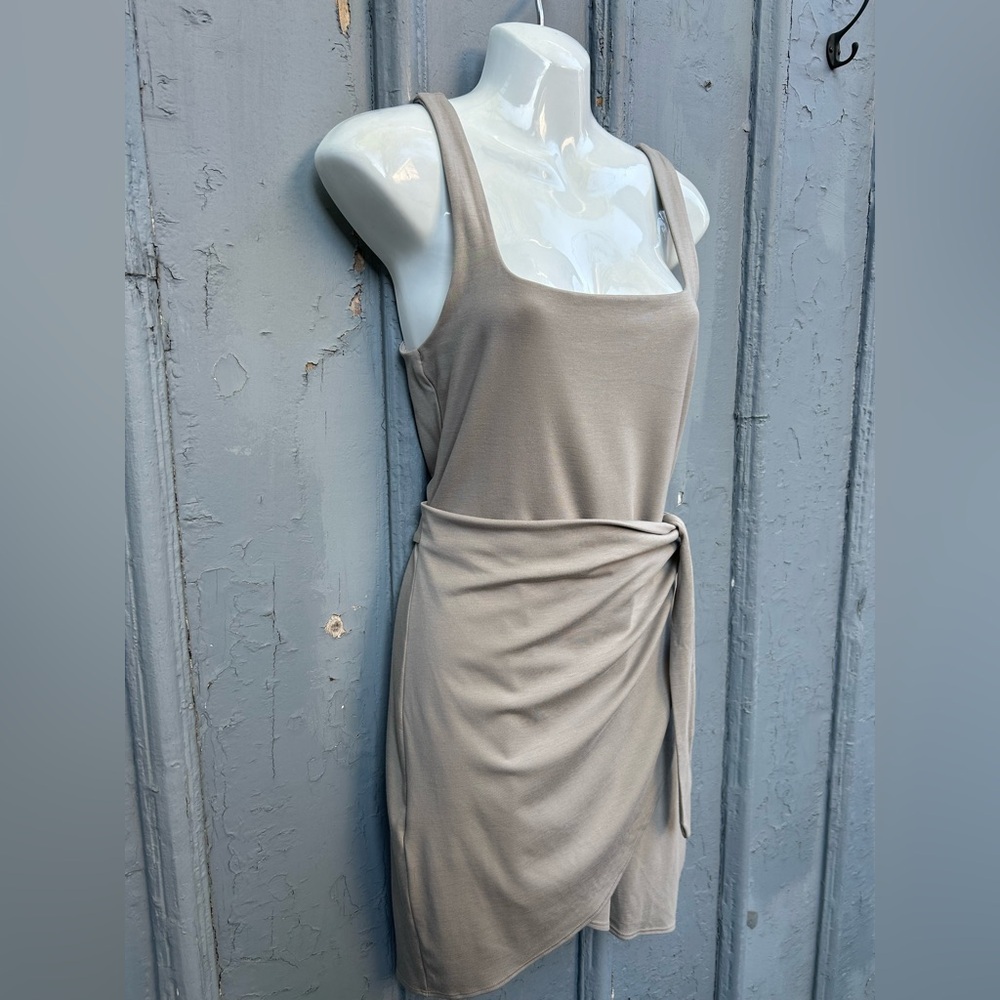 Wilfred Saturn Mini Dress, size M - Picture 6 of 12